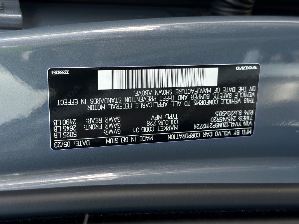 2023 Volvo XC40 B5 Plus Bright Theme AWD